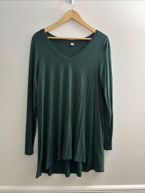 Women's V-Neck Long Sleeve Tunic Top - Dark Green